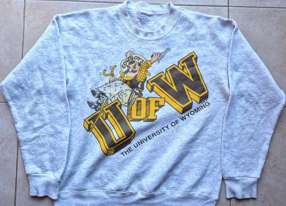 Wyoming Cowboys 90s LAS crew PISTOL Pete sweatshirt M gray gold University vtg